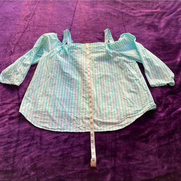 Cold shoulder blouse - Picture 3 of 7